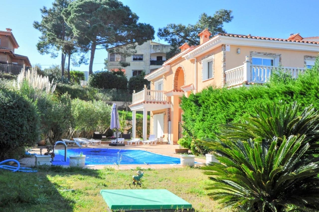 Aba Villa